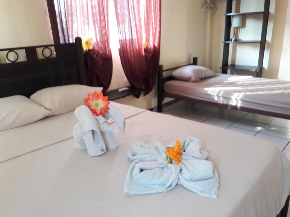Hostal Alme *