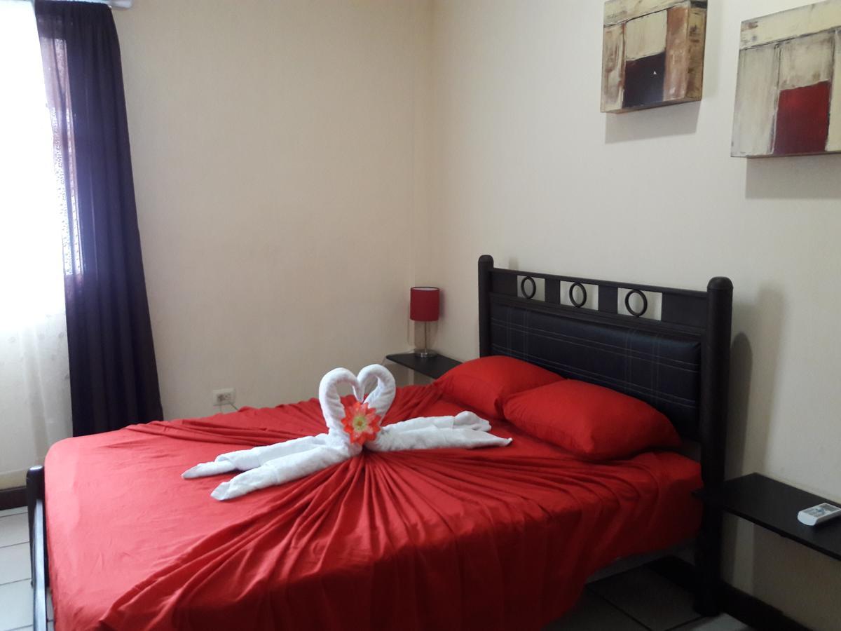 Hostal Alme *